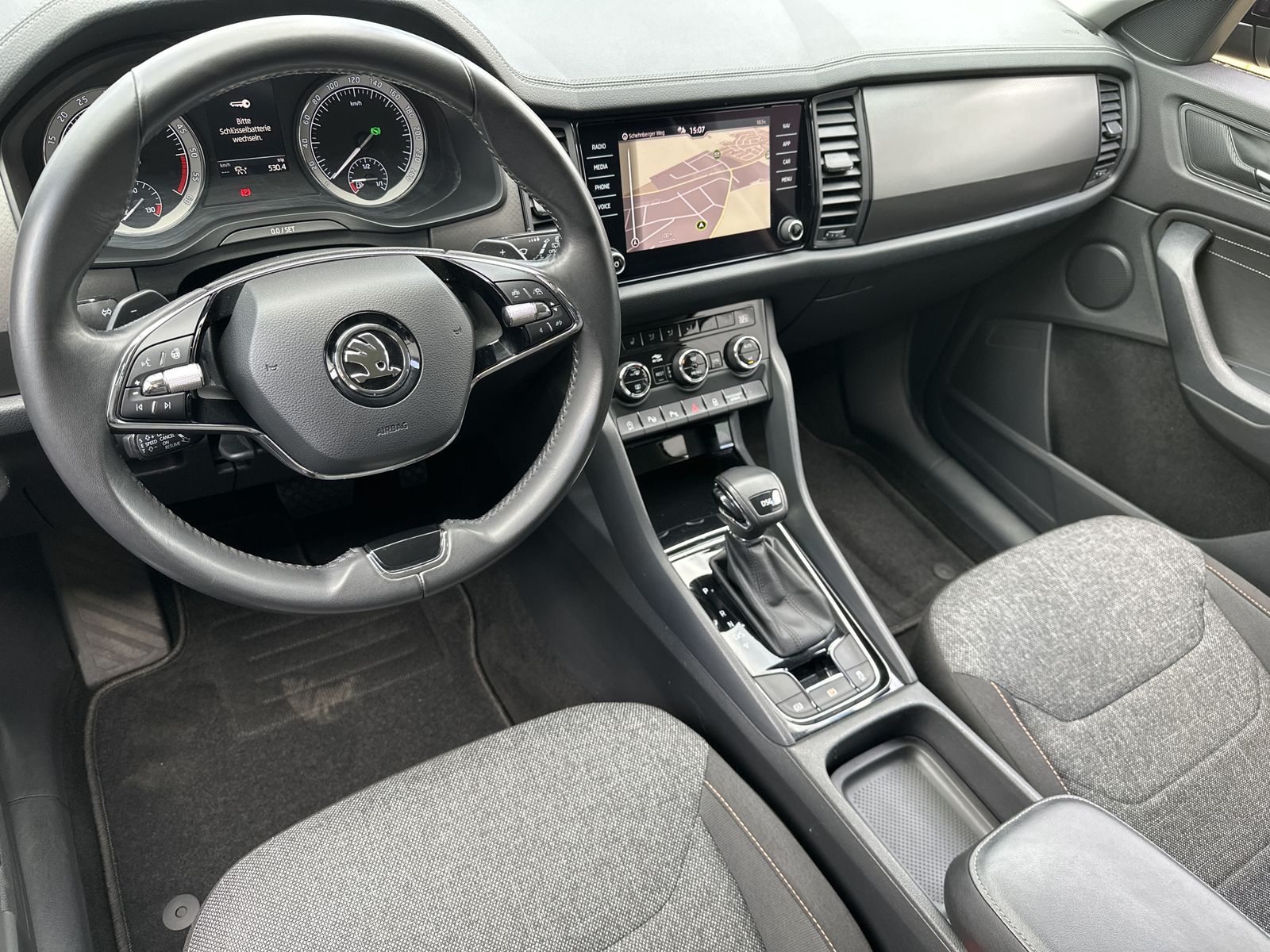 Fahrzeugabbildung SKODA Kodiaq 2.0 TDI DSG Clever NAV+LED+ACC+AHK+SHZ+PP