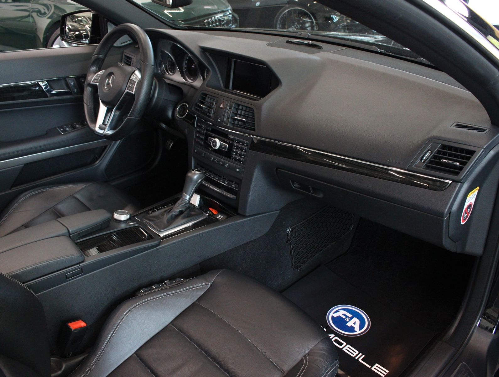 Fahrzeugabbildung Mercedes-Benz E 350 Cabriolet AMG-Line*Kamera*2.Hand