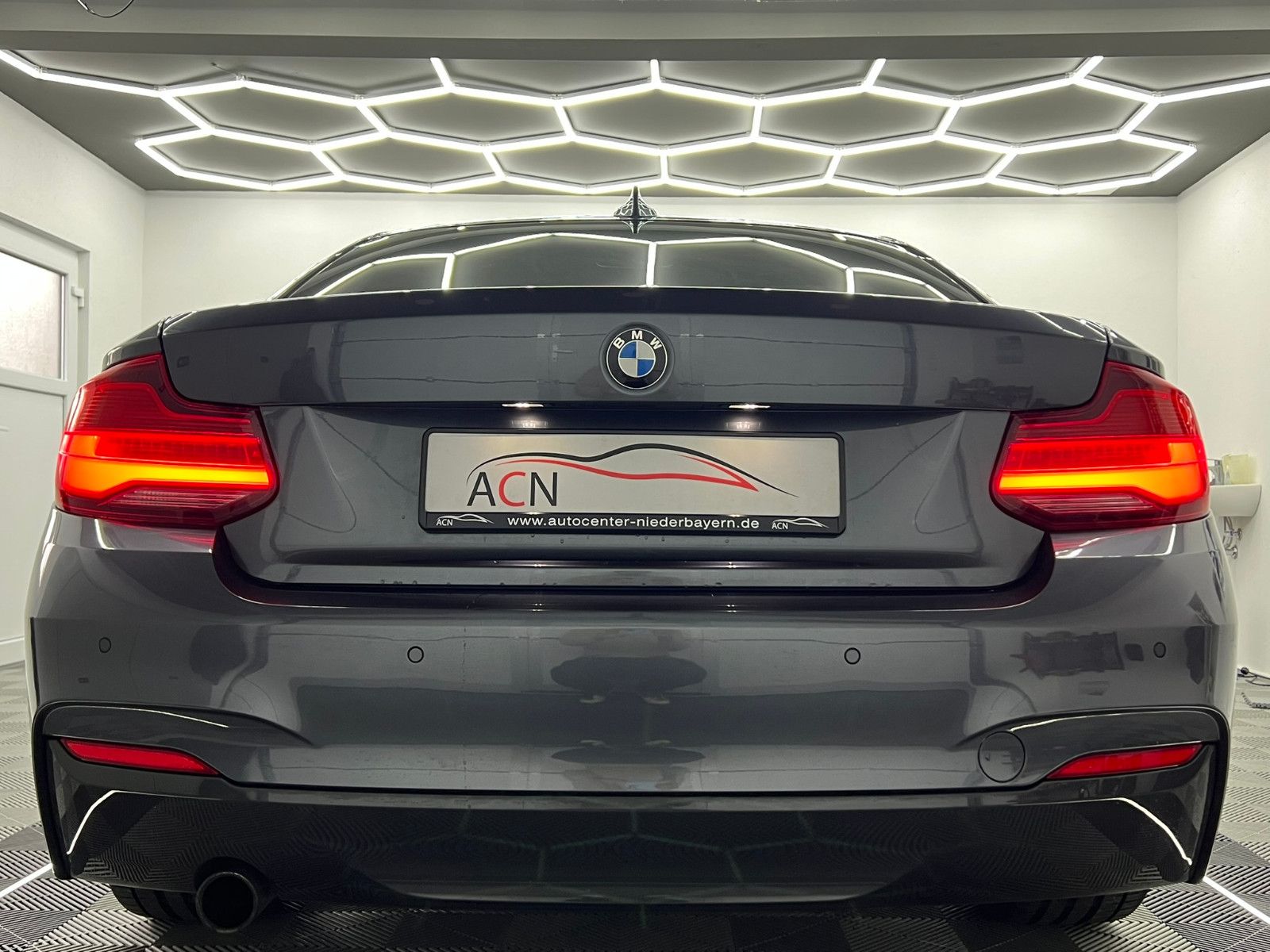 Fahrzeugabbildung BMW 218 i Coupe M SPORT PAKET/SHZ/H&K/19 ZOLL/19%