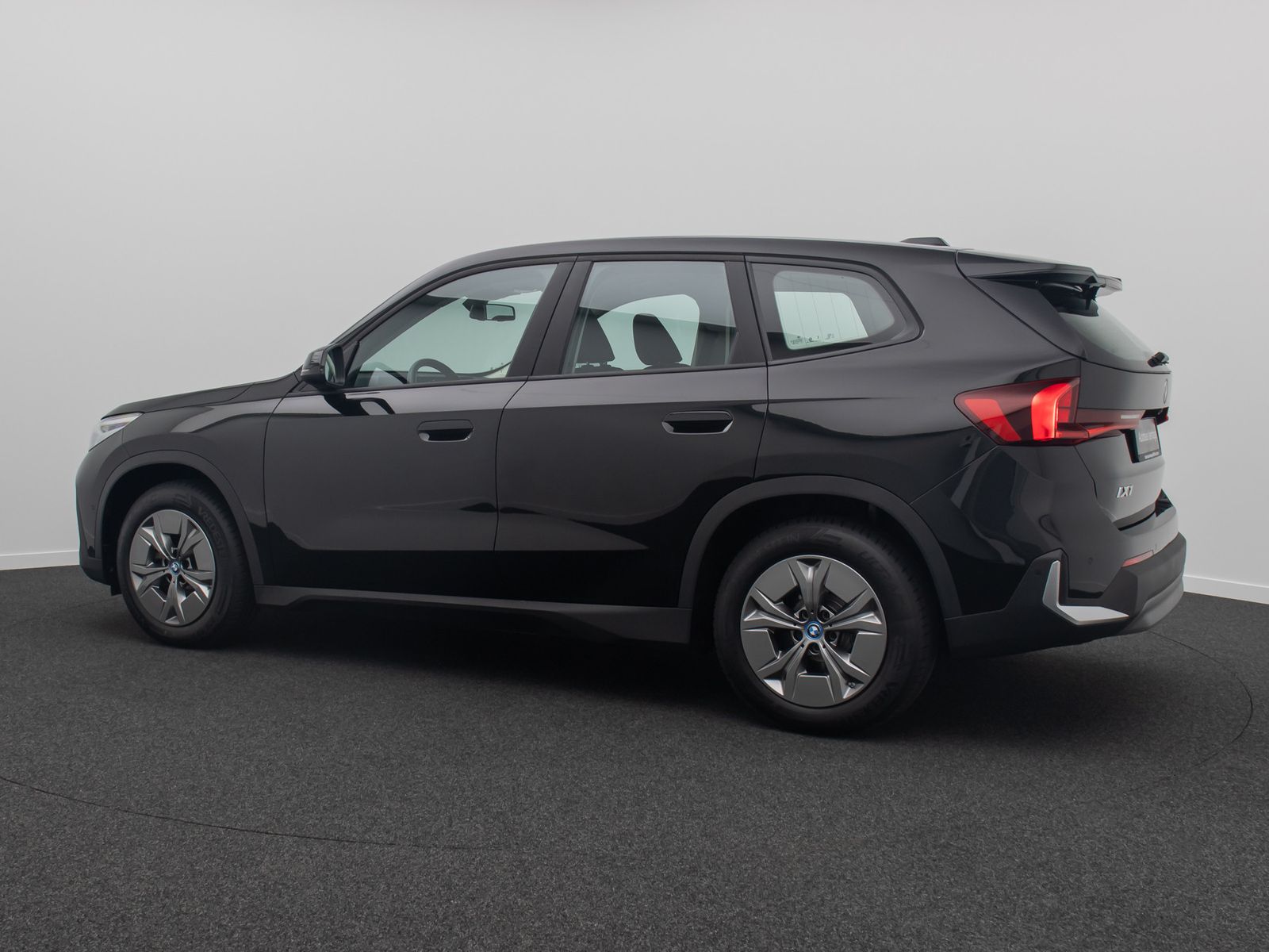 Fahrzeugabbildung BMW iX1 xD30 GeschwindigReg DAB Kamera LED Widscreen