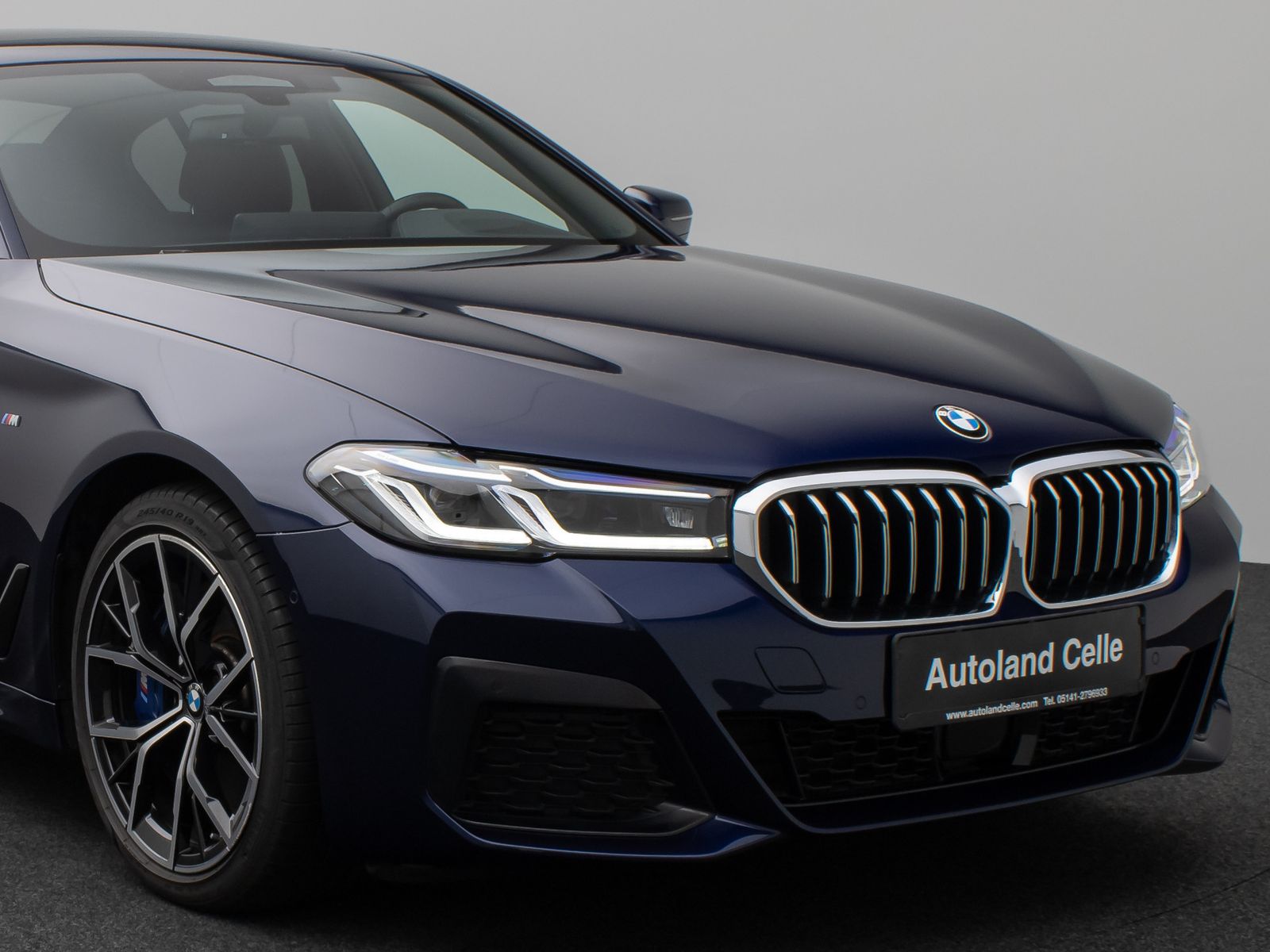 Fahrzeugabbildung BMW 540d xD M Sport Glasdach Kamer Laser HUD H/K 19"