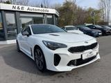 Kia Stinger 3.3 V6 T-GDI  4WD GT - weiße Kia Stinger
