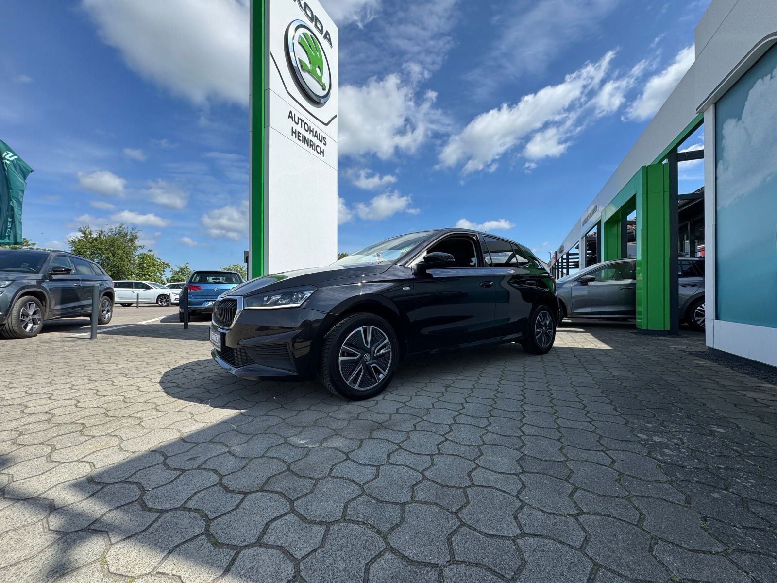 Fahrzeugabbildung SKODA Fabia 110PS 6-Gang*PDC*behFro*Allwetter