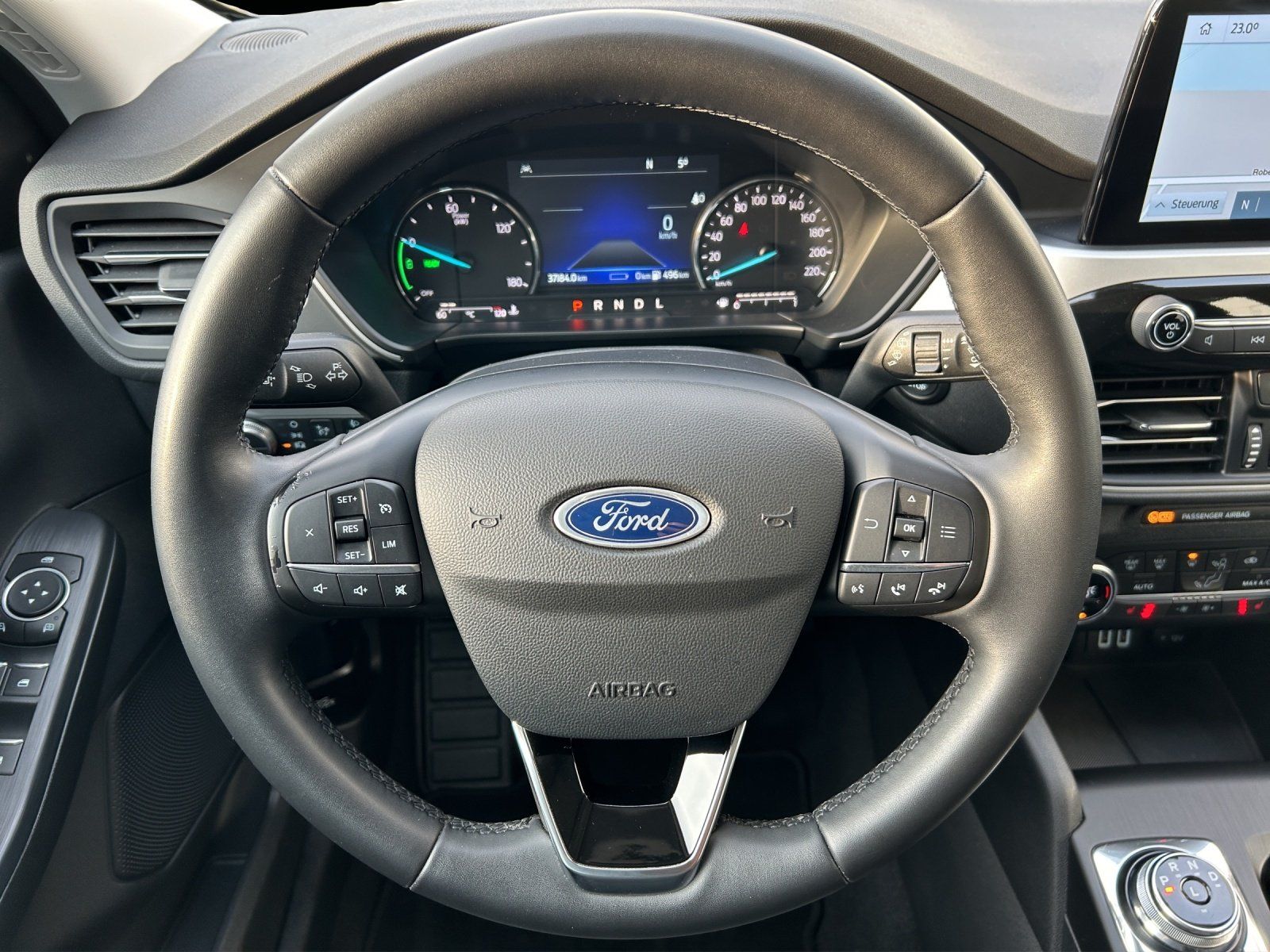 Fahrzeugabbildung Ford Kuga 2.5 Duratec Plug-in-Hybrid PHEV/SYNC3/SHZ/
