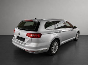 Volkswagen Passat Variant - 2