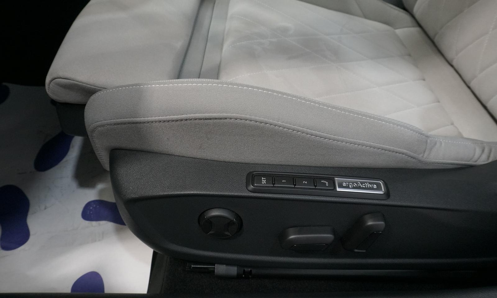 Volkswagen Golf Variant 2.0 TDI Style*HUD*MATRIX*MASSAGE, миниатюра 12