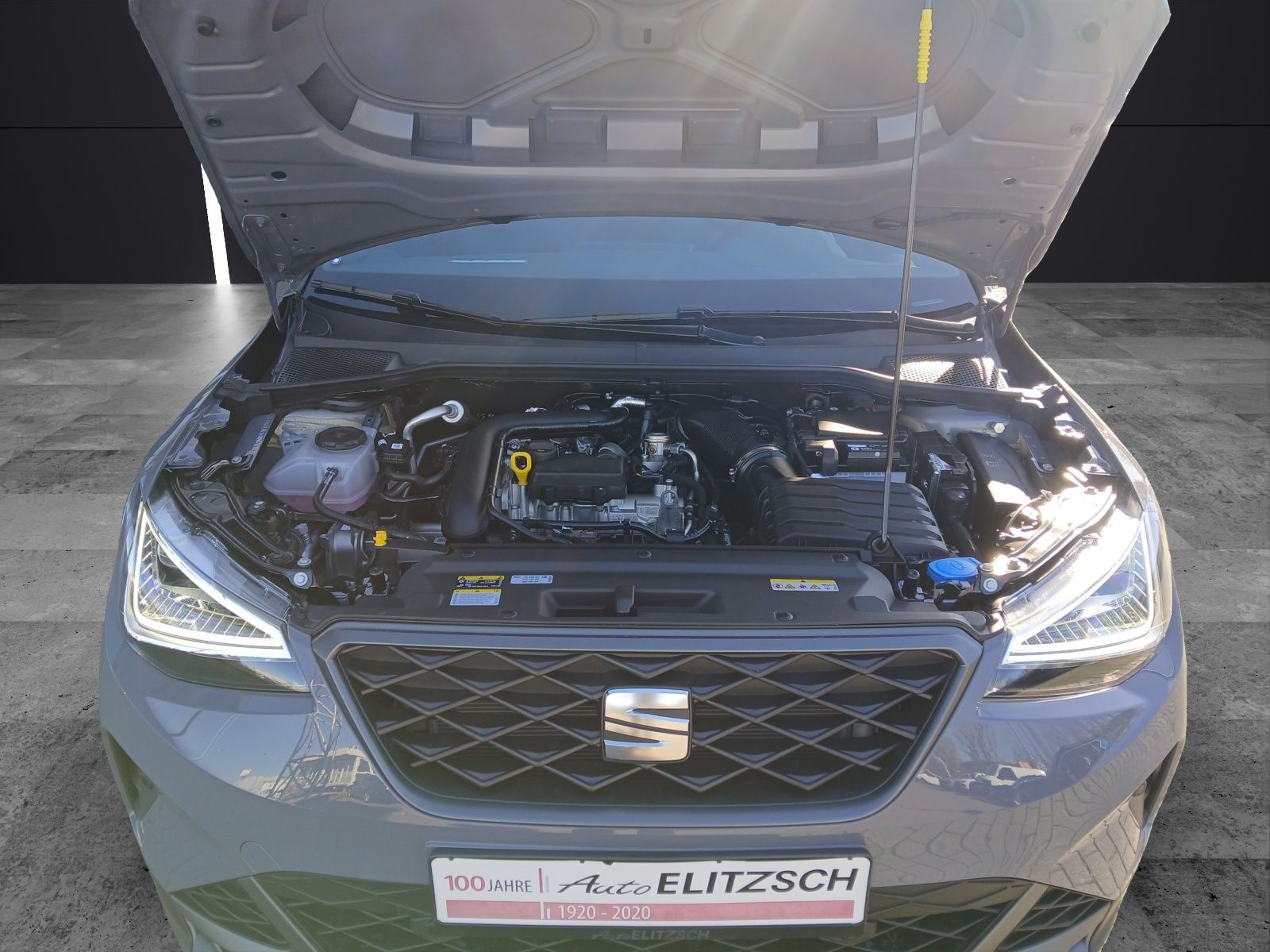 Fahrzeugabbildung SEAT Arona 1.0 TSI DSG FR Black Edition