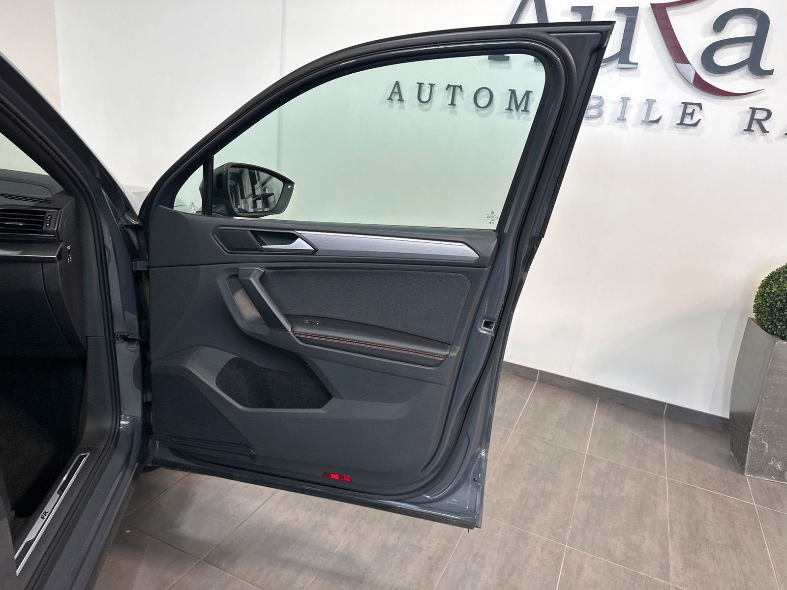Fahrzeugabbildung SEAT Tarraco 2.0 TDI DSG FR NAV+LED+AHK+ACC+KAM+19ZO
