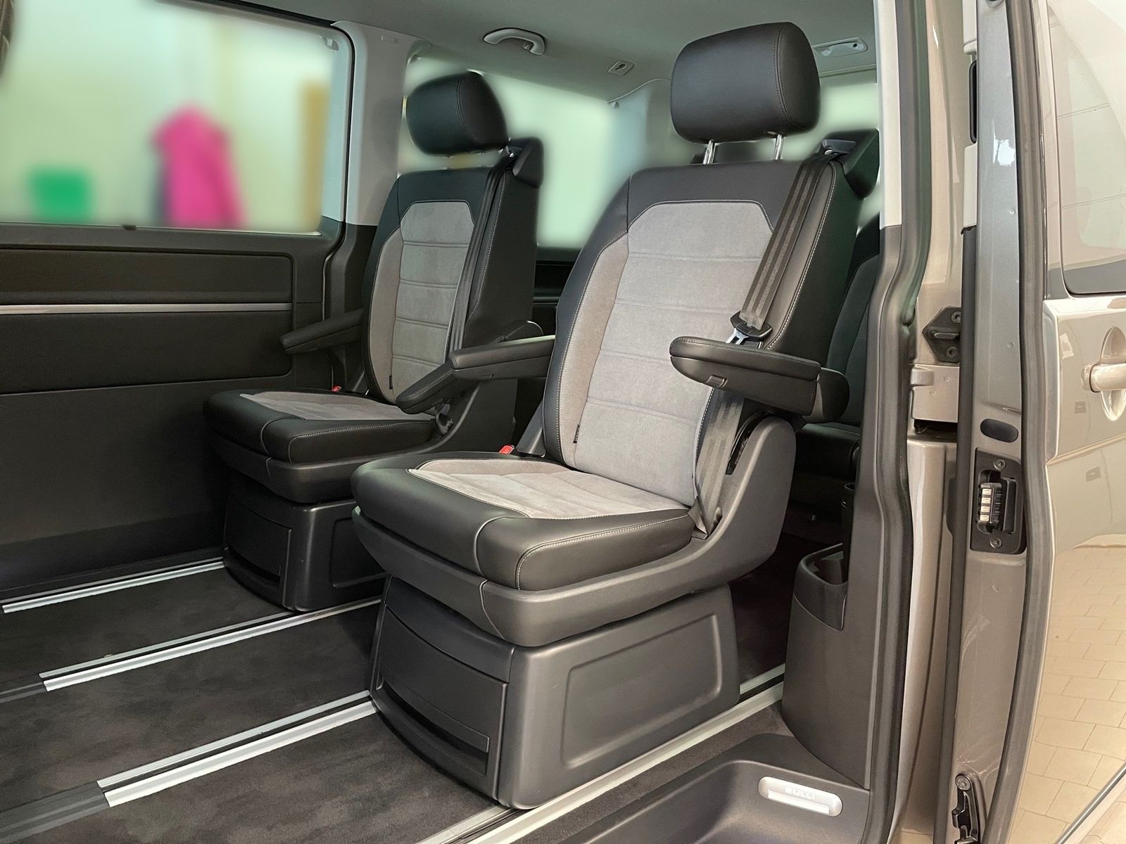 Volkswagen T6.1 Multivan 2.0 TDI 4M KR Highline STANDH NAV foto 14