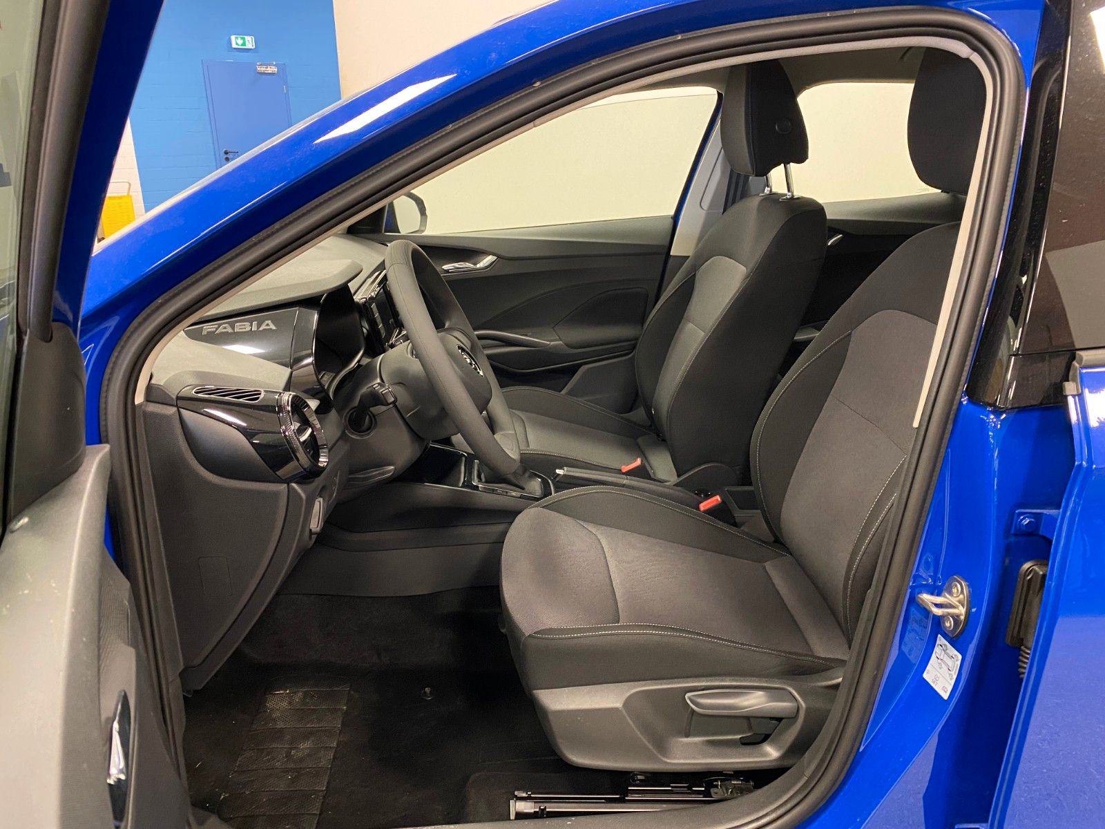 Fahrzeugabbildung SKODA Fabia IV 1.0 AMBITION+SmartLink+KLIMA+TELEFON