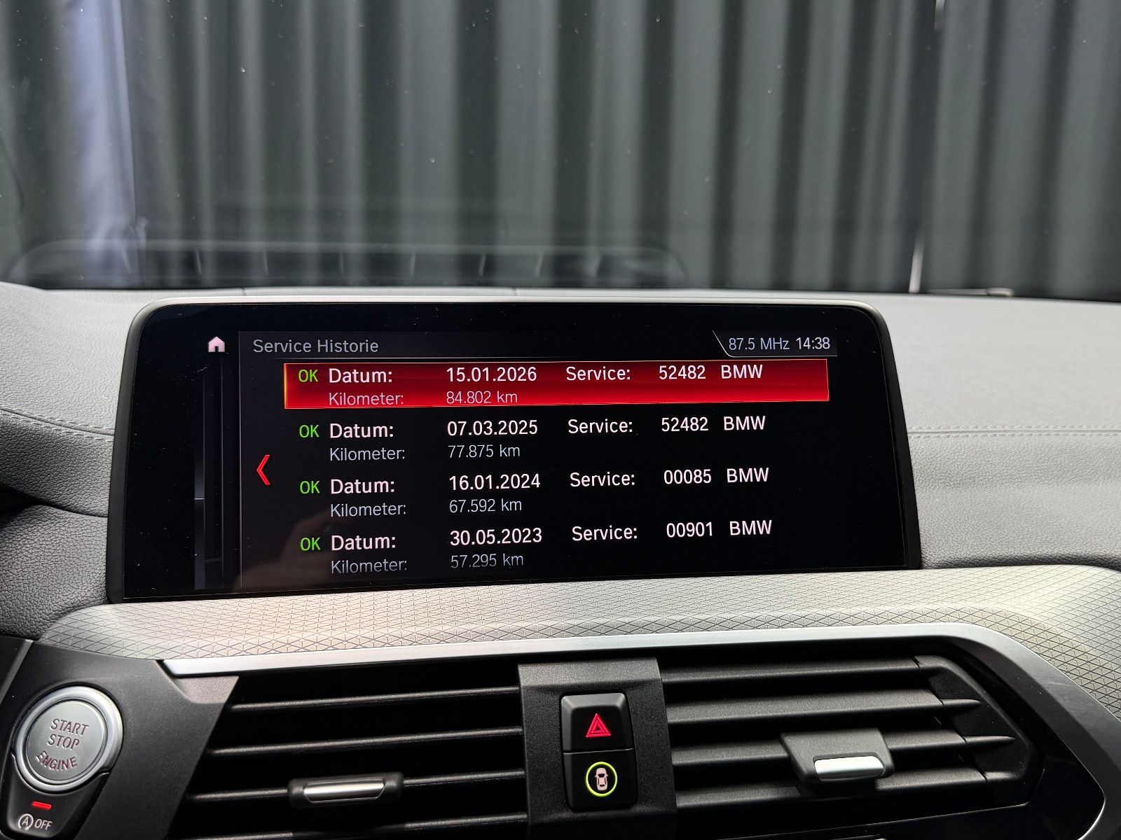 Fahrzeugabbildung BMW X3 M40 i |HuD|360°|LED|SITZBELÜFTUNG