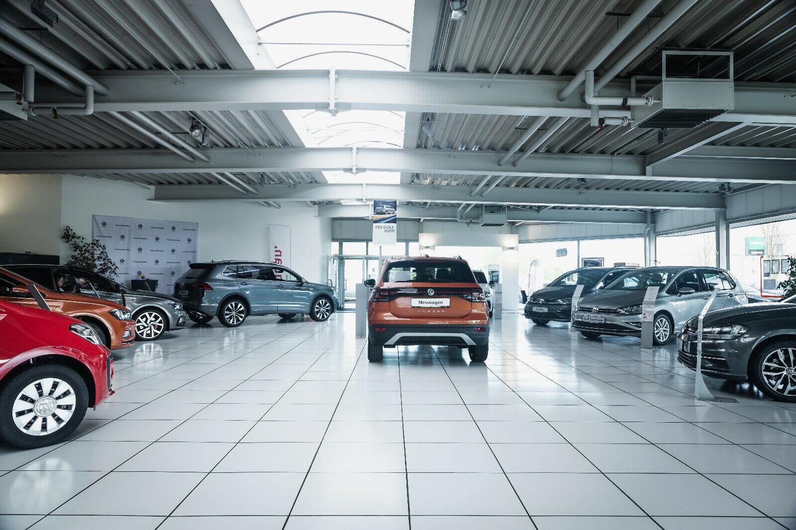 showroom-image-bottom