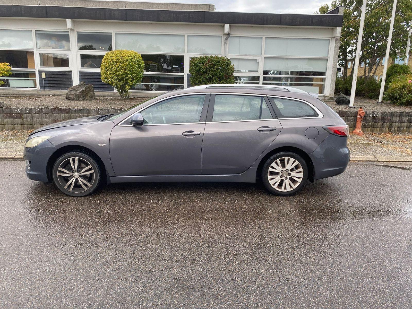 Mazda 6 2010 — rear view