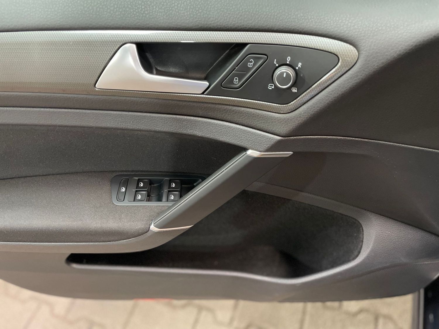 Fahrzeugabbildung Volkswagen Golf Variant IQ.DRIVE #LED#ACC#Spur#AHK