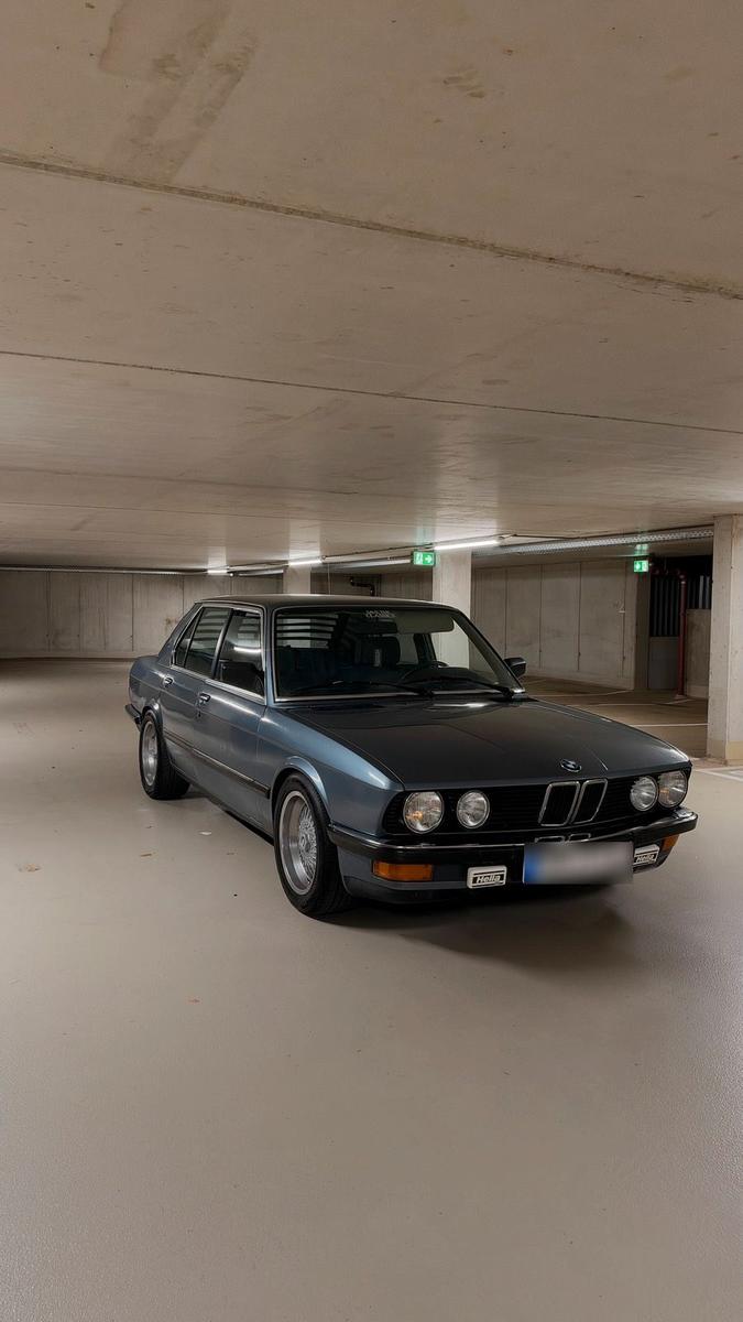 BMW 518