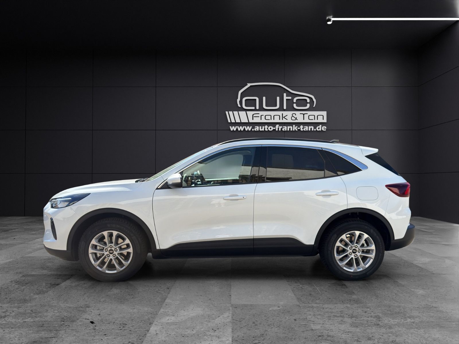 Fahrzeugabbildung Ford Kuga Titanium/Pano/Shz/LenkrdHZ/Rückfahrkamera