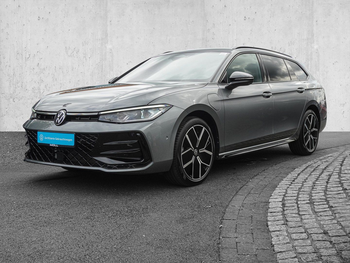 Volkswagen Passat Variant 1.5 eHybrid DSG R-Line PANO MATRI foto 2