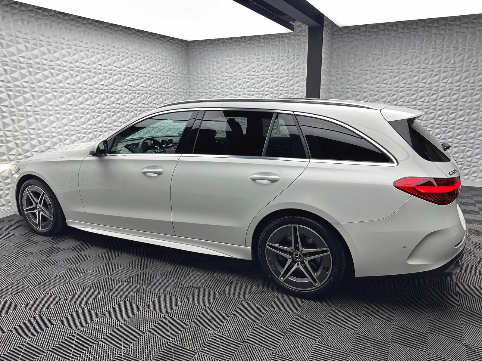 Fahrzeugabbildung Mercedes-Benz C 220d T AMG/MBUX/DIGI/PANORAMA/TOTW/RCAM/DAB