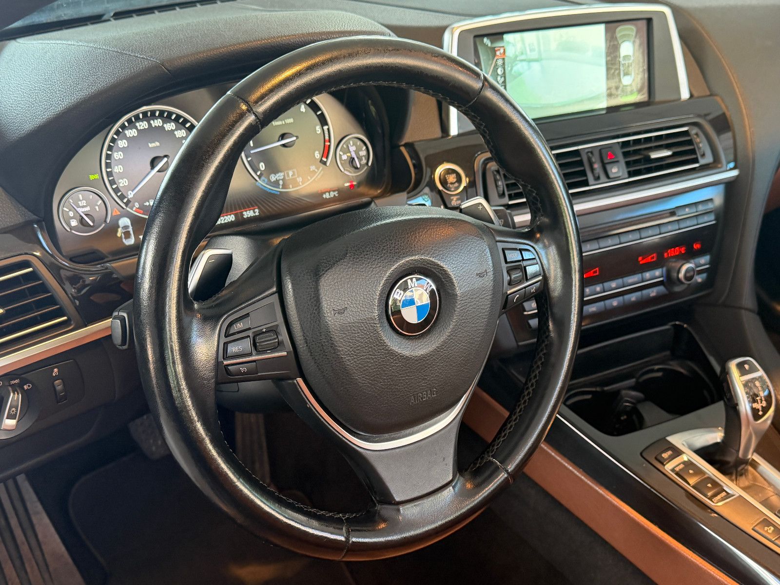 Fahrzeugabbildung BMW 640 Cabrio d xDrive/KAMERA/NAVI/MEMORY/BI-XENON