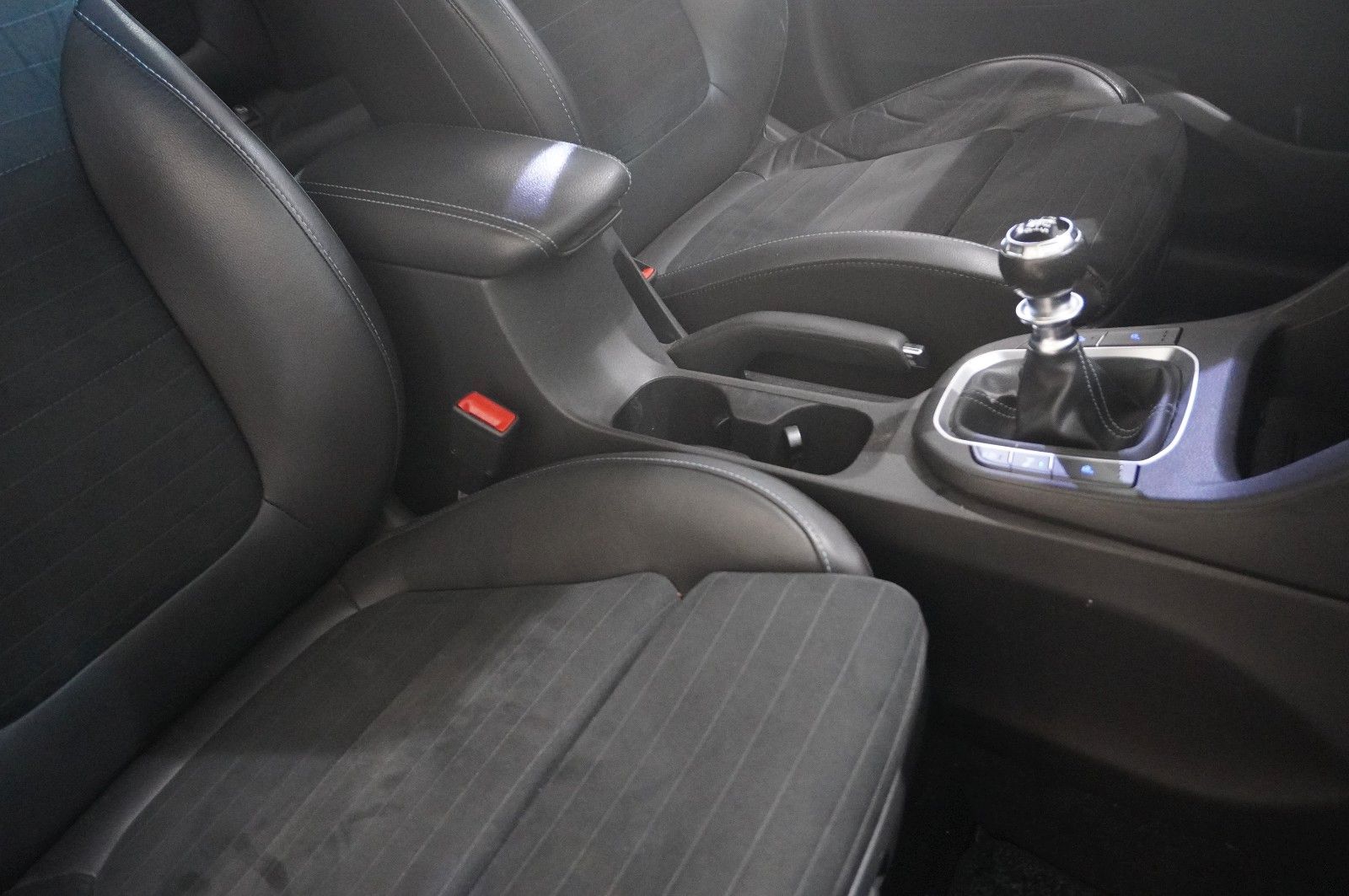 Fahrzeugabbildung Hyundai i30 N PERFORM. 2.0 T-GDI NAVI/LED/KAMERA/SPORT