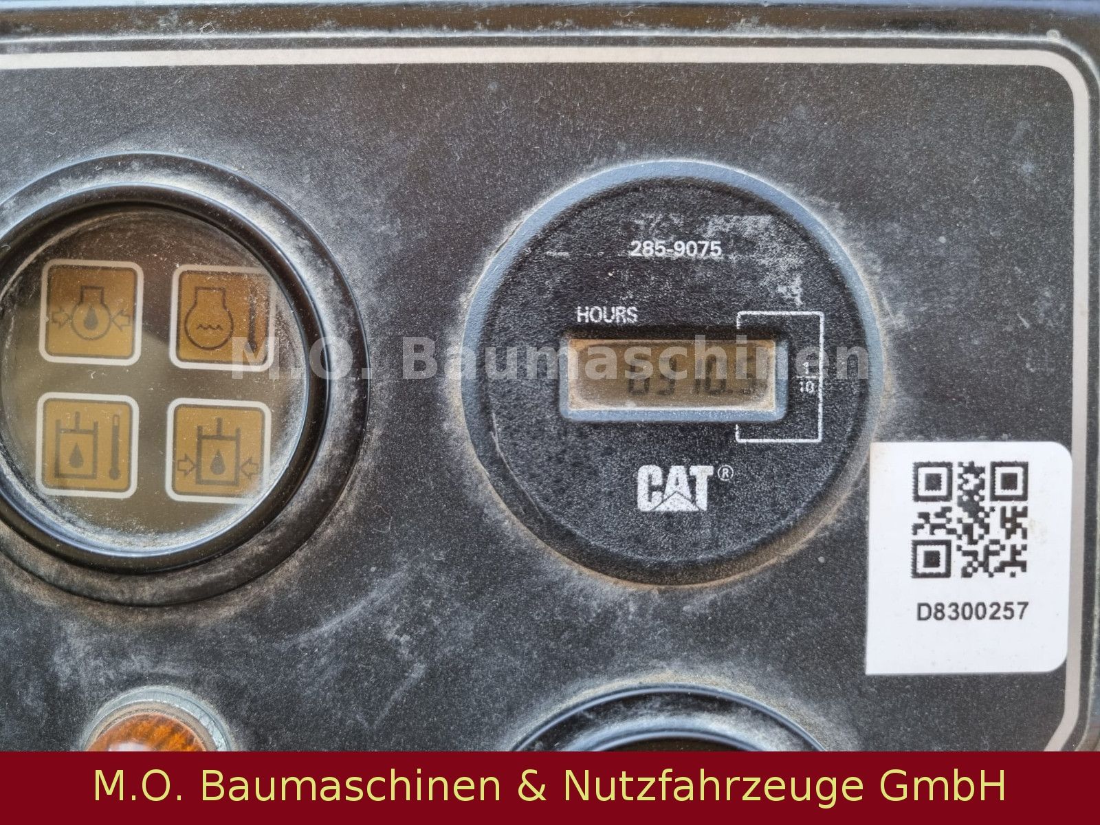 Fahrzeugabbildung CAT CB-535 B / Kombiwalze