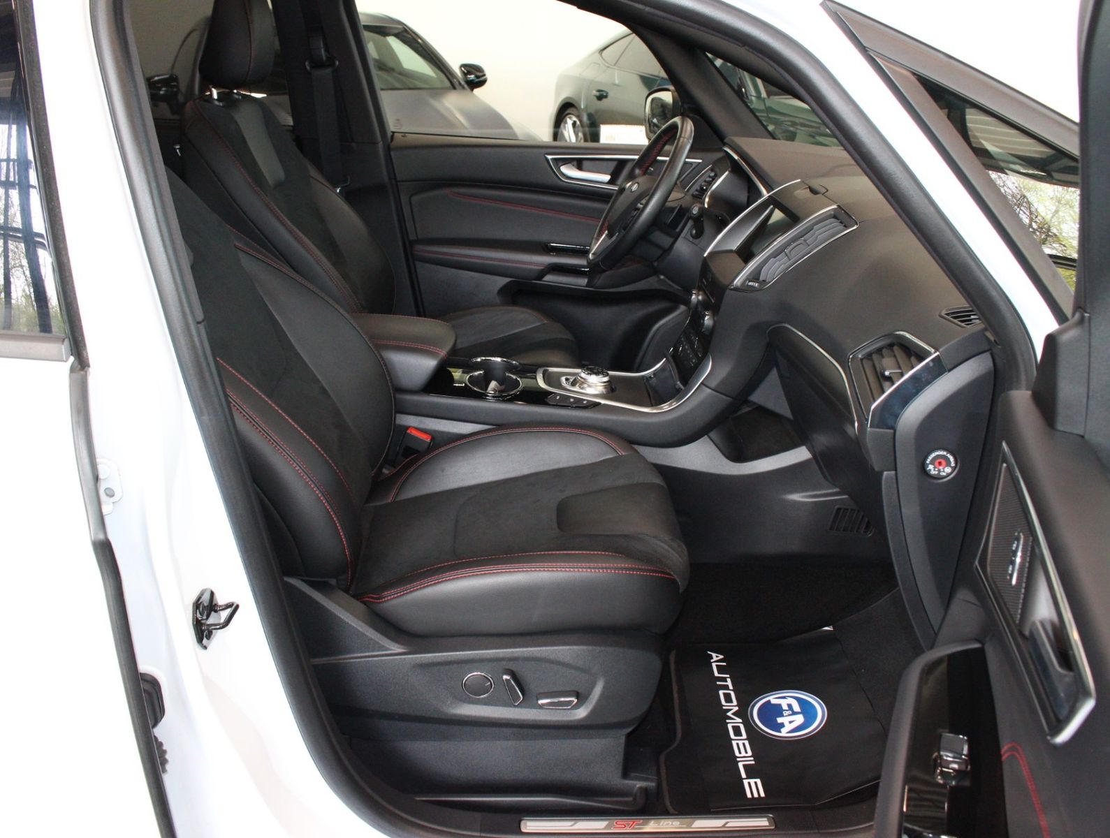 Fahrzeugabbildung Ford S-Max 2,0 ST-Line *PNRM*Kamera*AHK*19Zoll*1.Hand