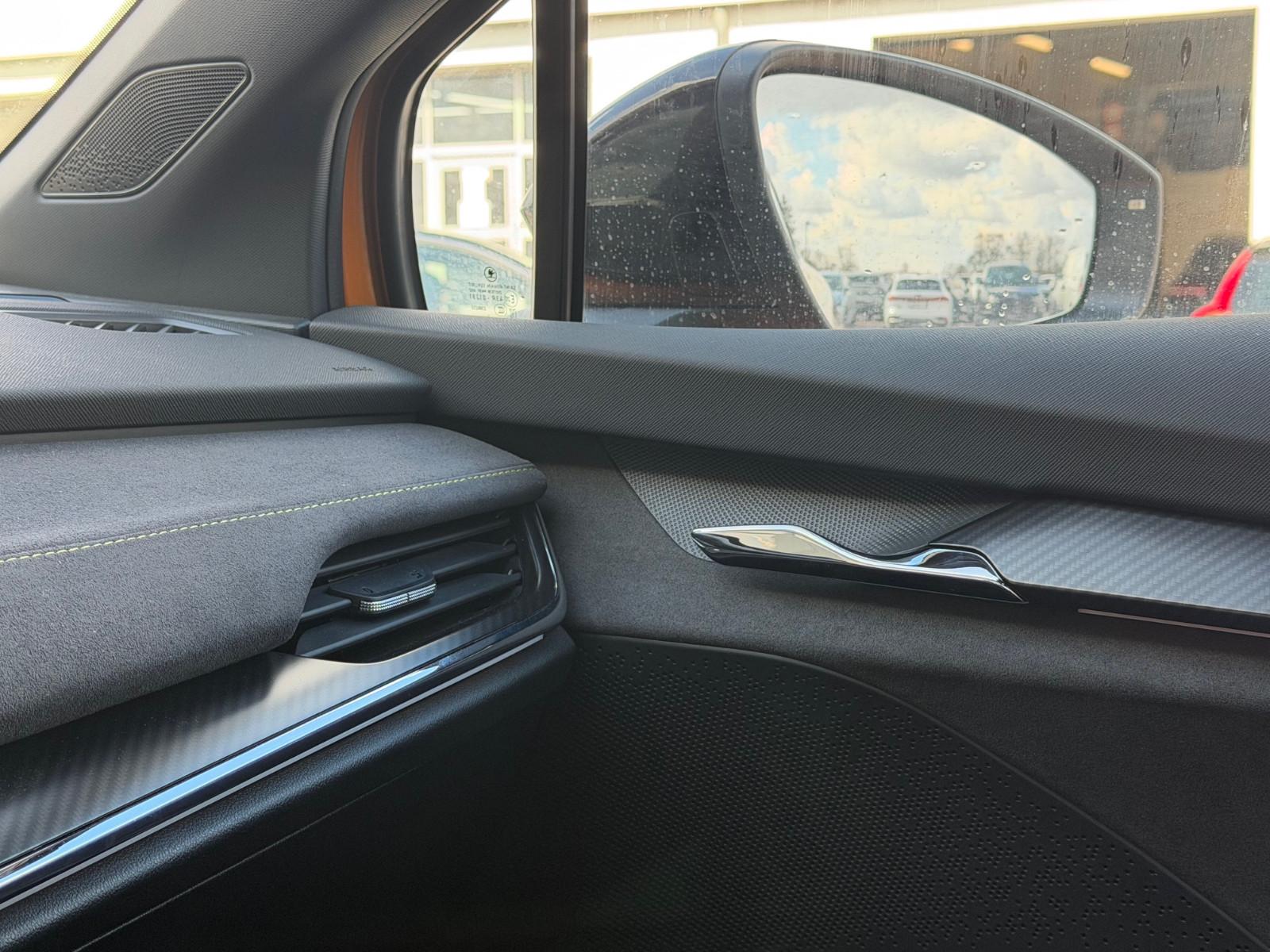 Skoda Enyaq RS*ACC*SZHZNG*NAVI*360°*CARPLAY*AMBIENTE*