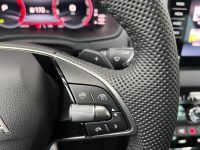 SKODA Karoq Sportline 2.0 TDI DSG 4x4 AHK MATRIX 5JGAR bei Autohaus Landmann & Maier OHG