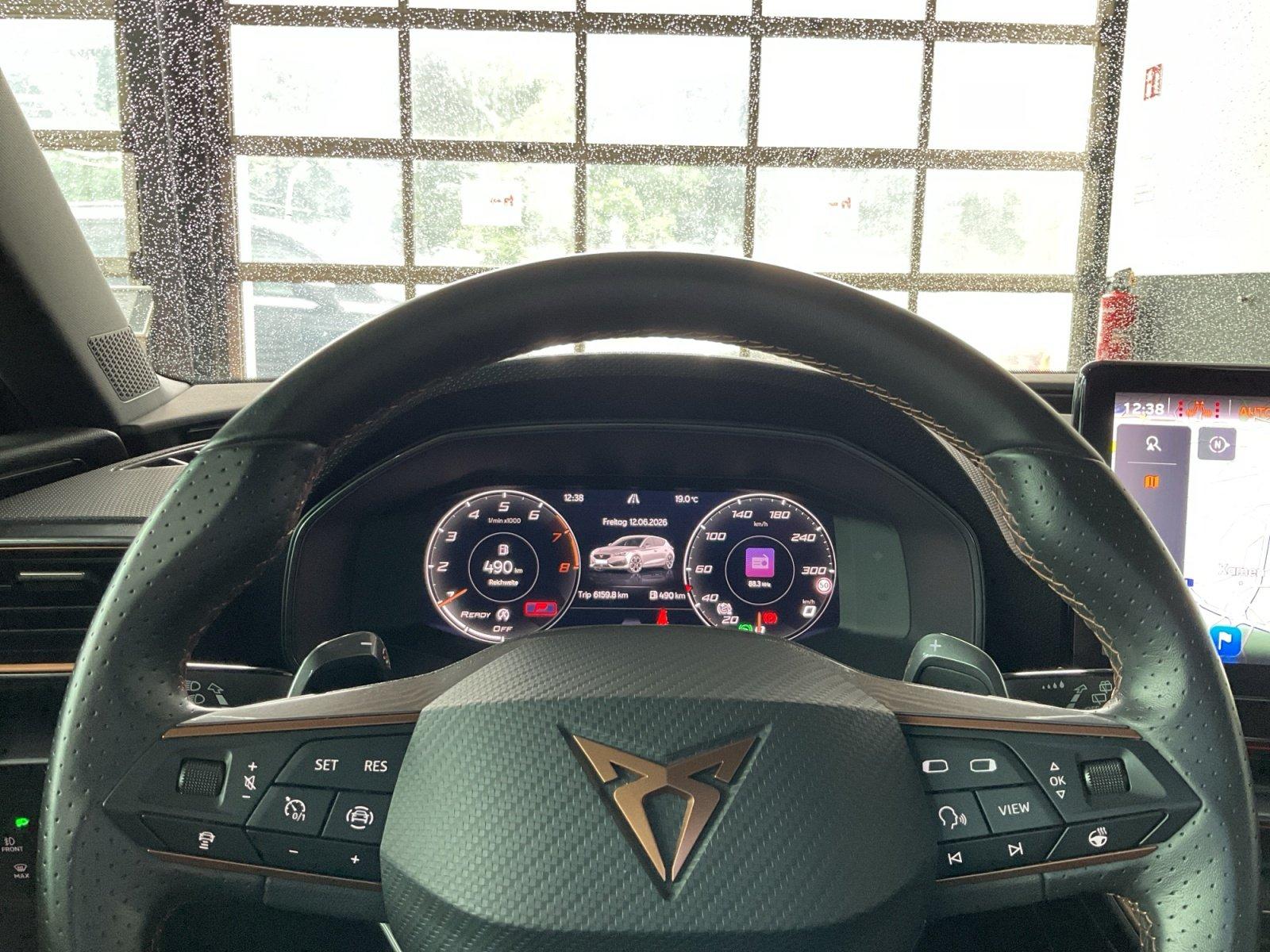 Cupra Leon 1.5 eTSI DSG LED+TEMPOMAT+18Z LM-FELGEN