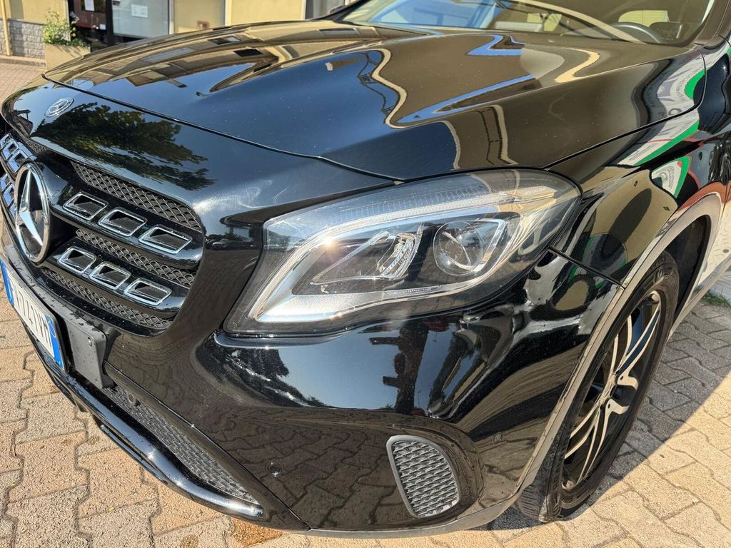 Image of Mercedes-Benz GLA 200