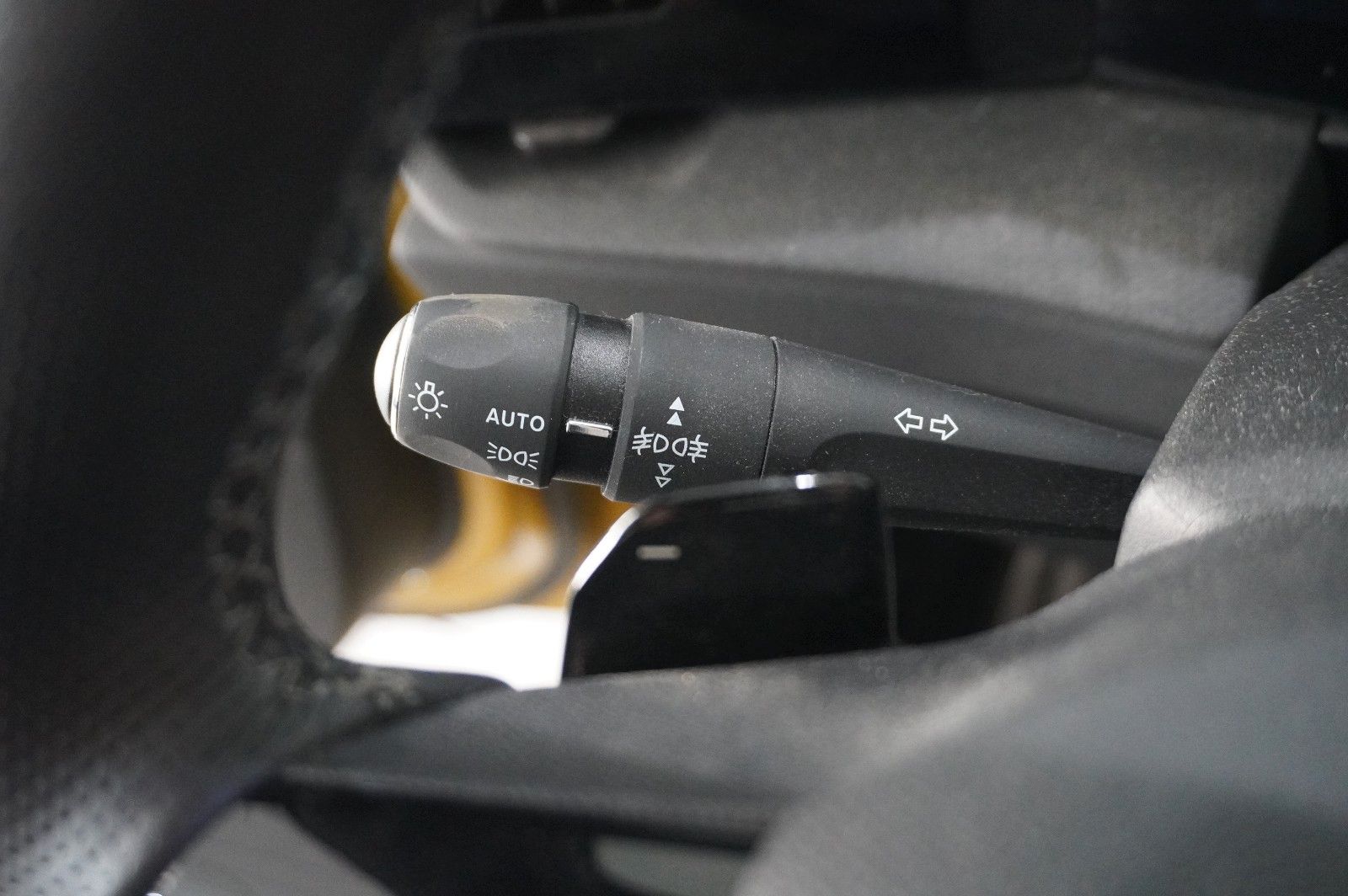 Fahrzeugabbildung Opel Astra L Lim. 1.2T ULTIMATE NAVI/LED/360°/PANO/SH