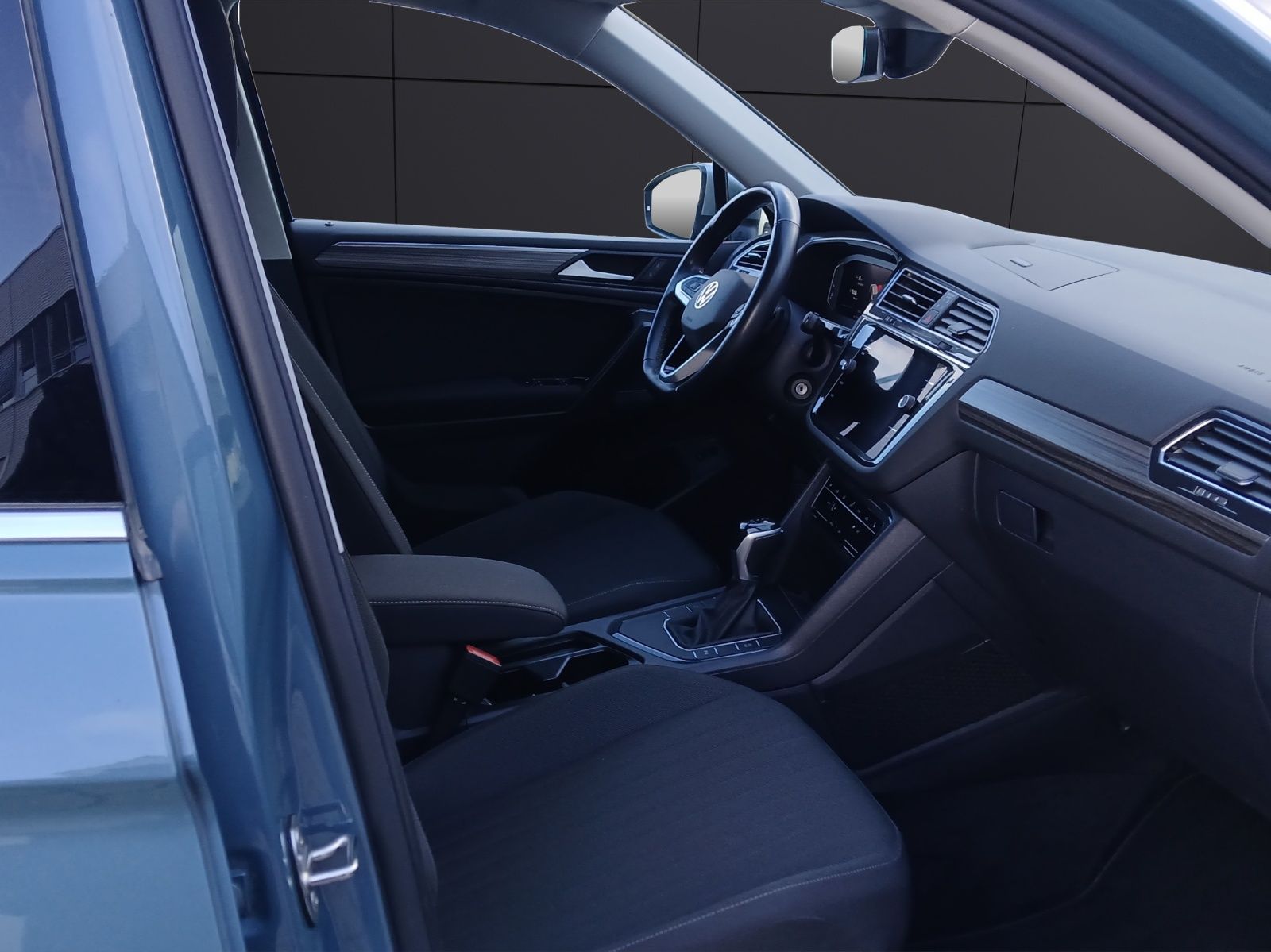 Fahrzeugabbildung Volkswagen Tiguan Allspace TDI Life DSG LED AHK Navi  ACC S