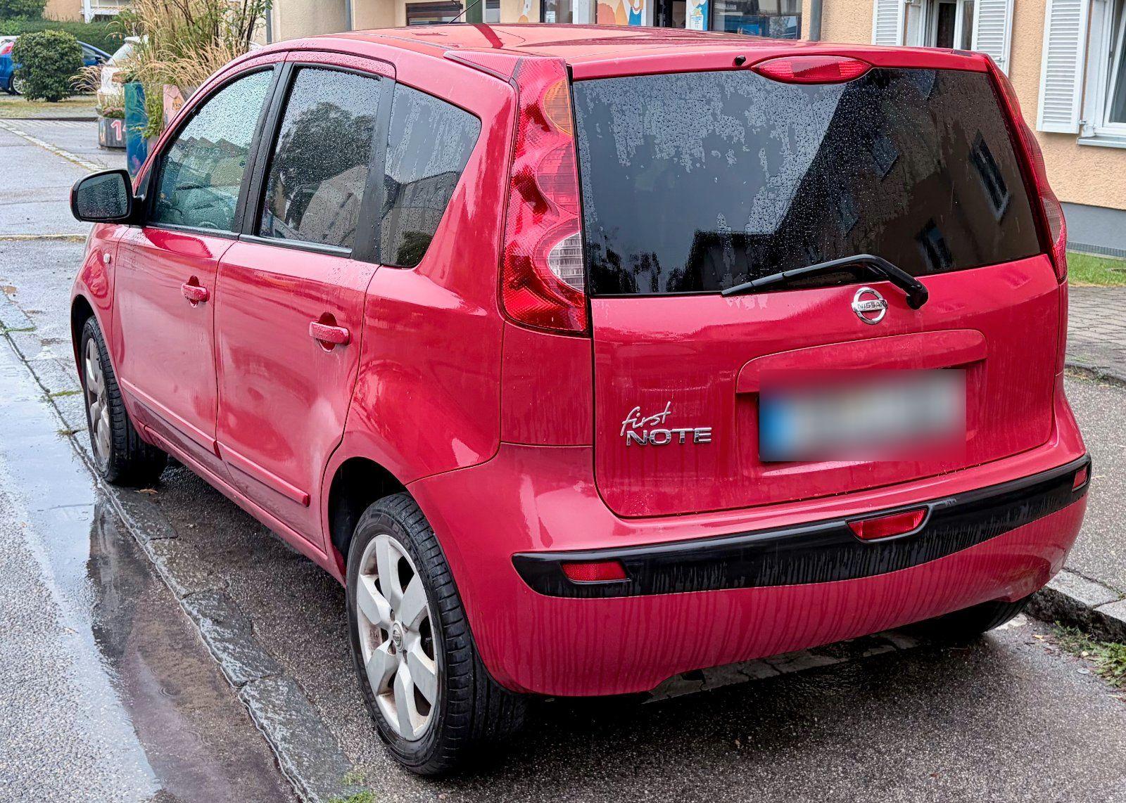 Nissan Note 2006 — interior