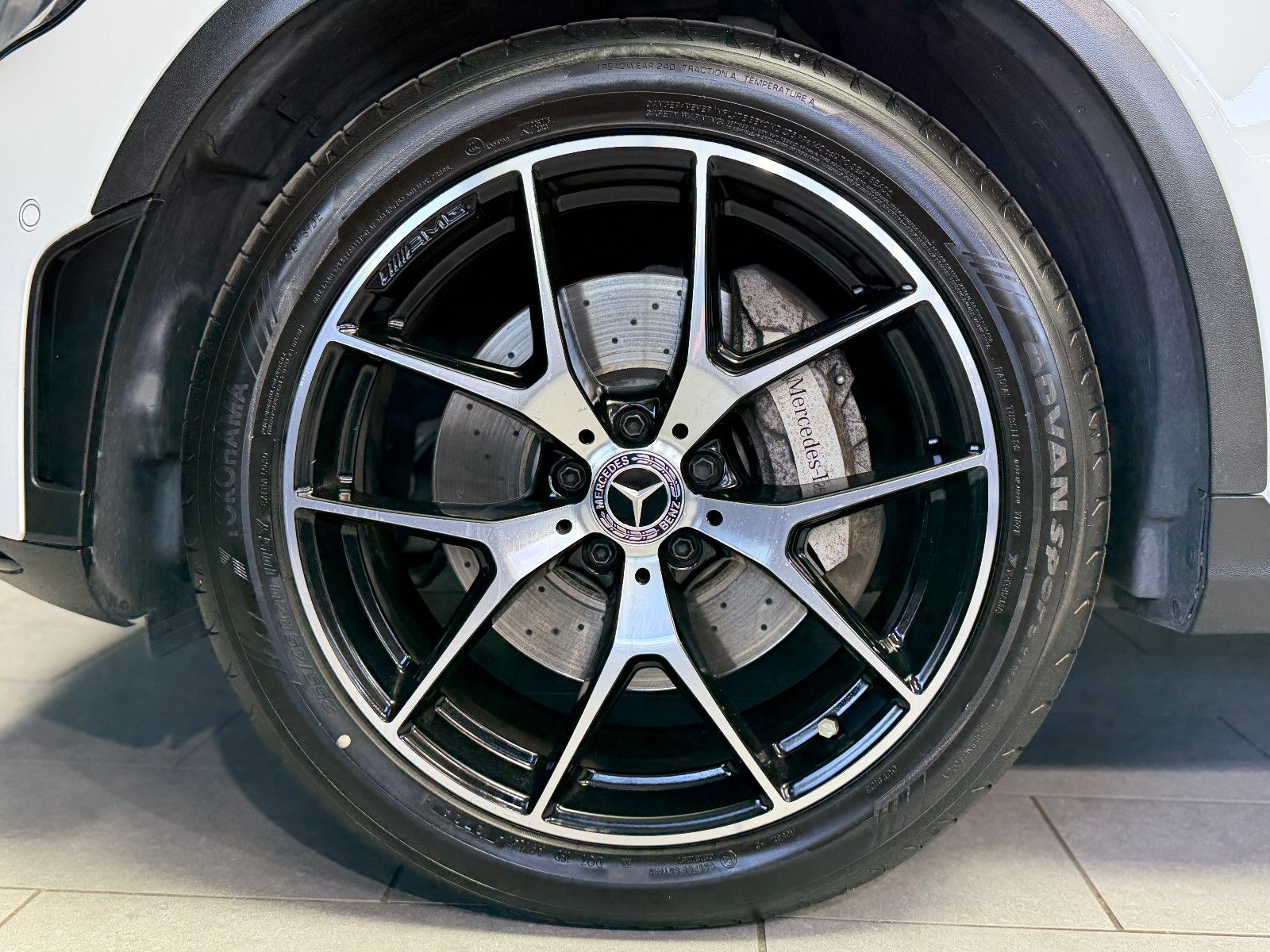 Fahrzeugabbildung Mercedes-Benz GLC 300 d Coupe 4Matic |AMG-LINE|AHK|PANO|LED