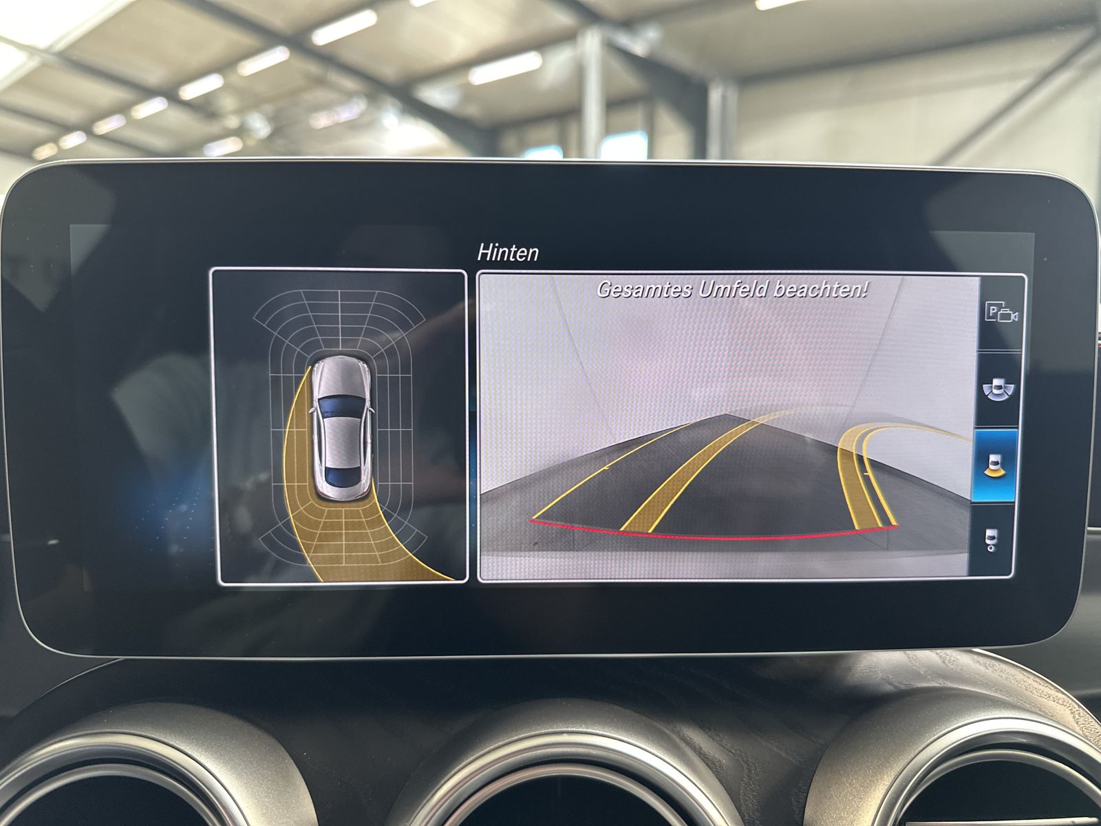Fahrzeugabbildung Mercedes-Benz C 220d Coupé AMG-Line Plus NAV+LED+KAM+AHK+19ZO