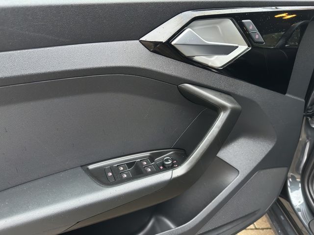 A1 Sportback 25 TFSI advanced S-tronic NAVI LED