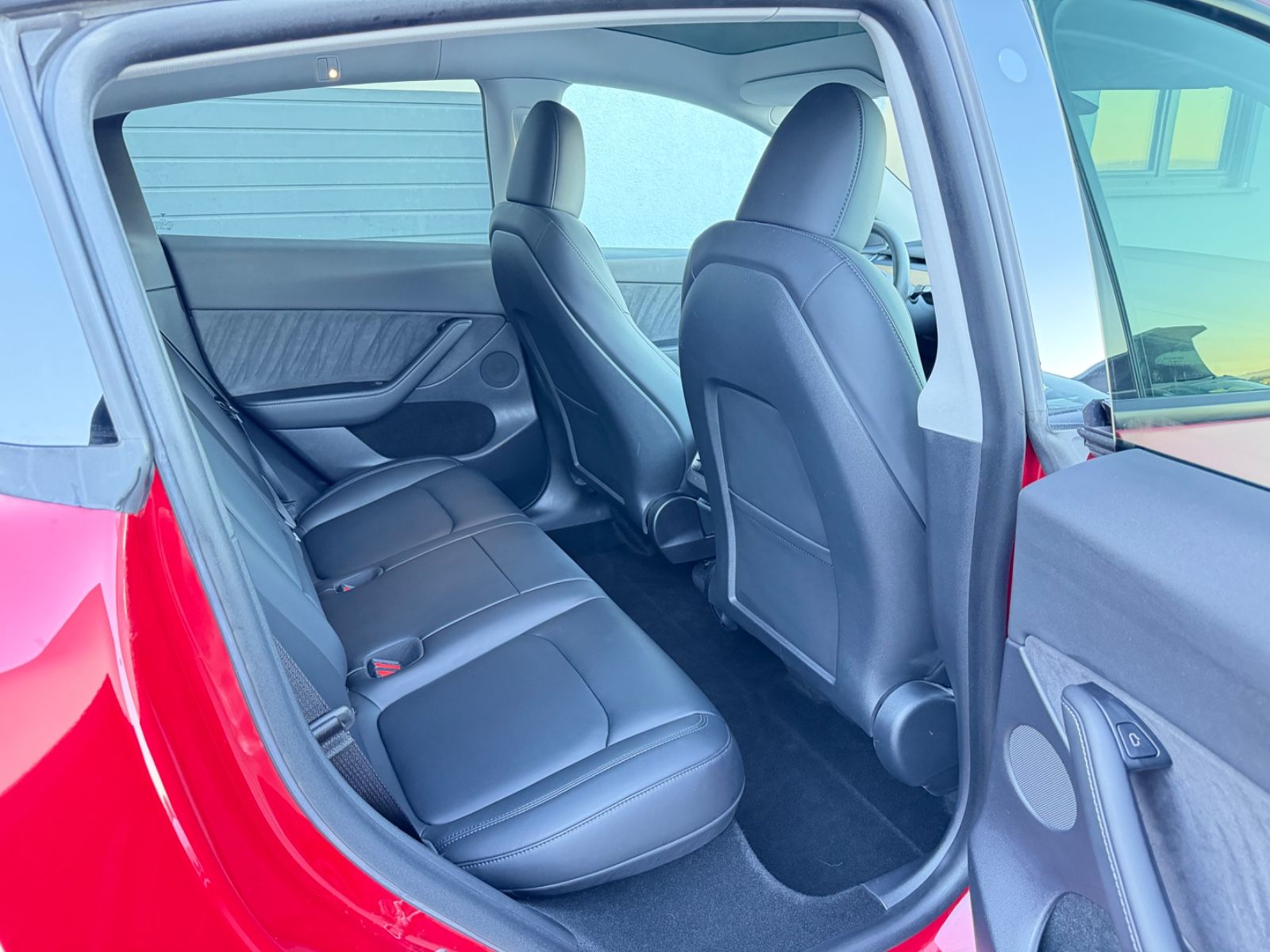 Tesla Model Y Long Range AMD RYZEN AHK 1. Hand foto 12