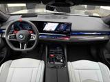 BMW M5 Touring AHK PANO DA PROF PA PROF KERAMIK 0,5% - BMW: mit Navigationssystem, 5.0