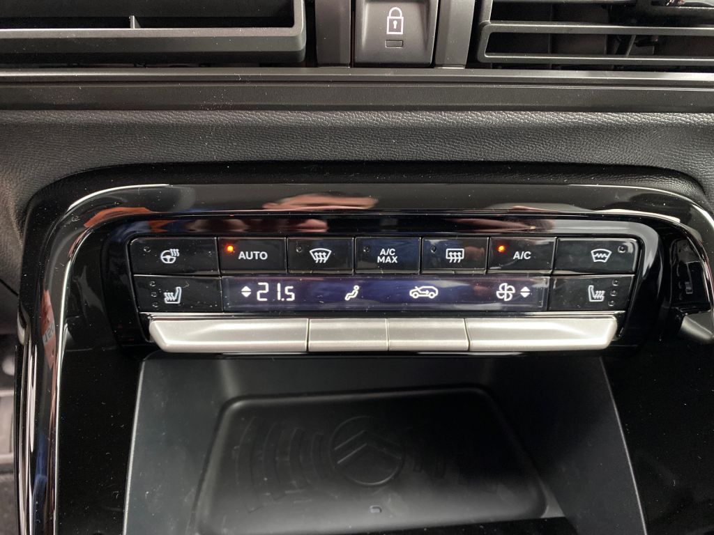 Fahrzeugabbildung Citroën e-C3 Aircross MAX *Winter-Paket*