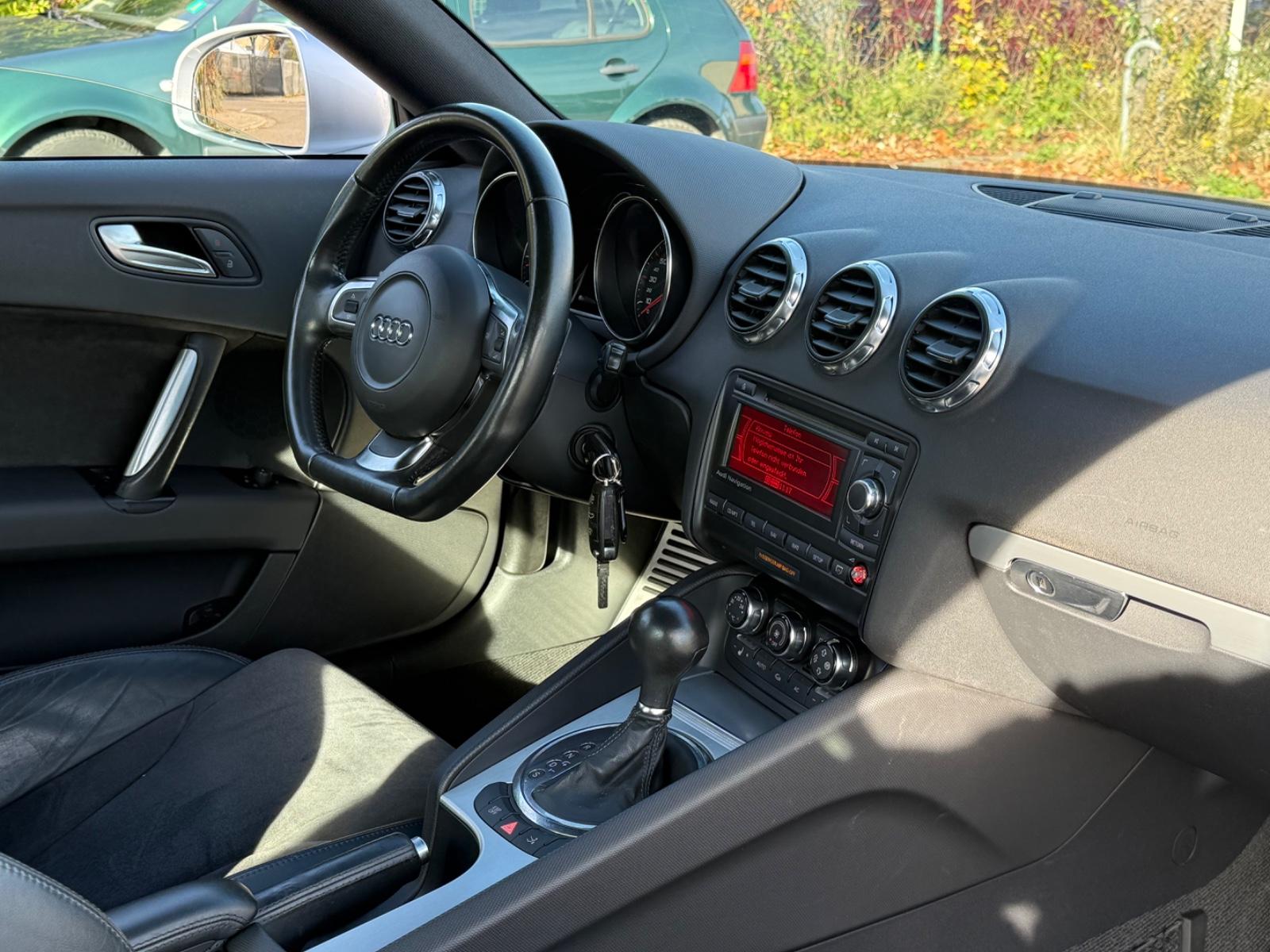 Audi TT Coupé 3.2 V6 250ch - 2ème main - Entretien Audi - Alcantara - Xénon
