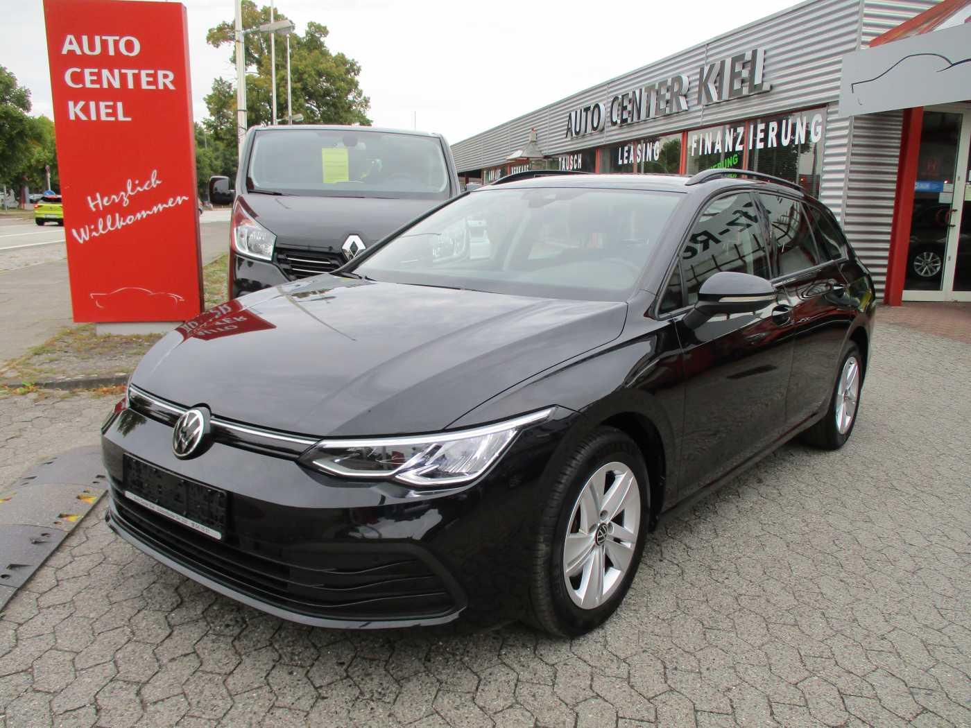 Volkswagen Golf Var.TDI DSG Life, Navi, LED,
