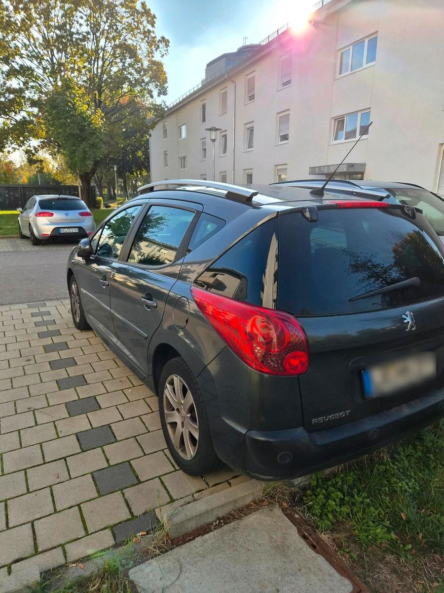 Peugeot 207 2010 — photo 5