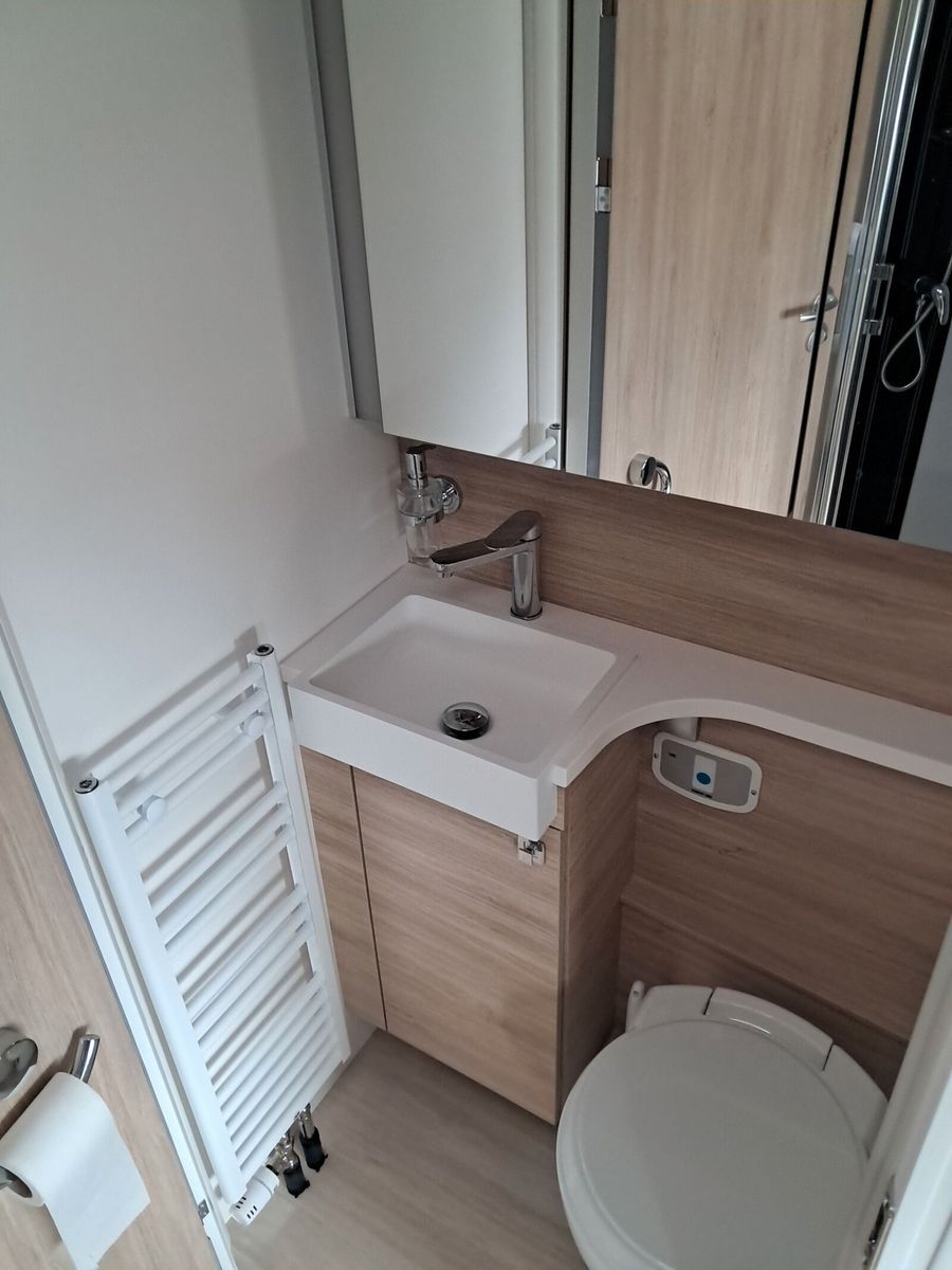Fahrzeugabbildung Frankia F-Line I 680 Plus 4,5 t Volluftfeder,Leder,Klima