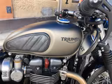 Triumph Bobber - CHOPPER BOBBER