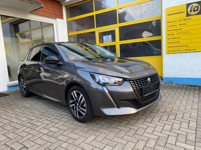 Peugeot 208 Allure 1. HAND NAVI LED ALU EINPARK LEDER