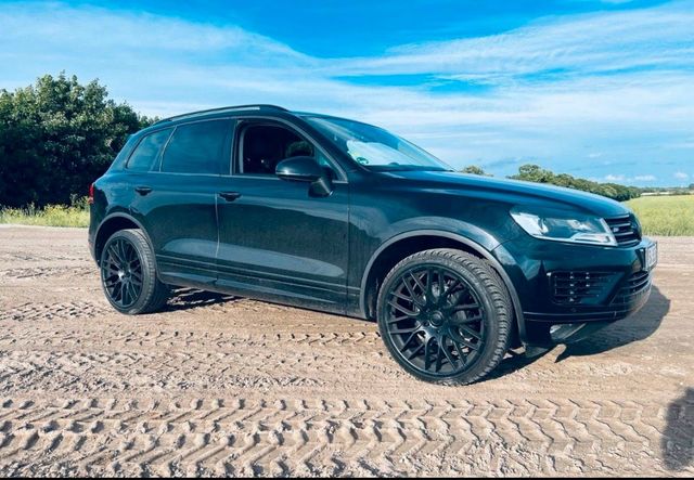 VW Verkaufe VW TOUAREG R LINE