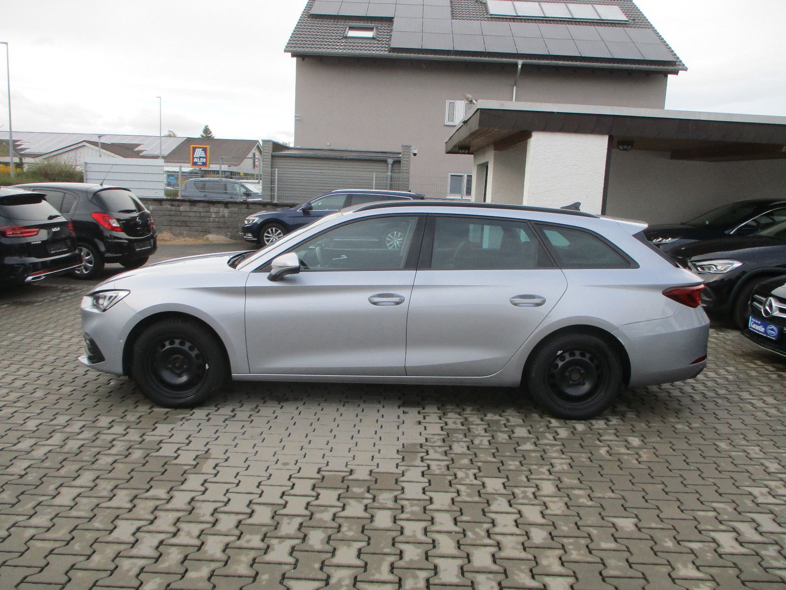 SEAT Leon 2.0 TDI NAVI LEDER KAMERA LED SPURH ACC PDC