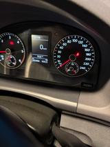 Volkswagen Verkaufe vw turan 2,0 tdi Bluemotion Facel... - Volkswagen T2 Kombi Gebrauchtwagen