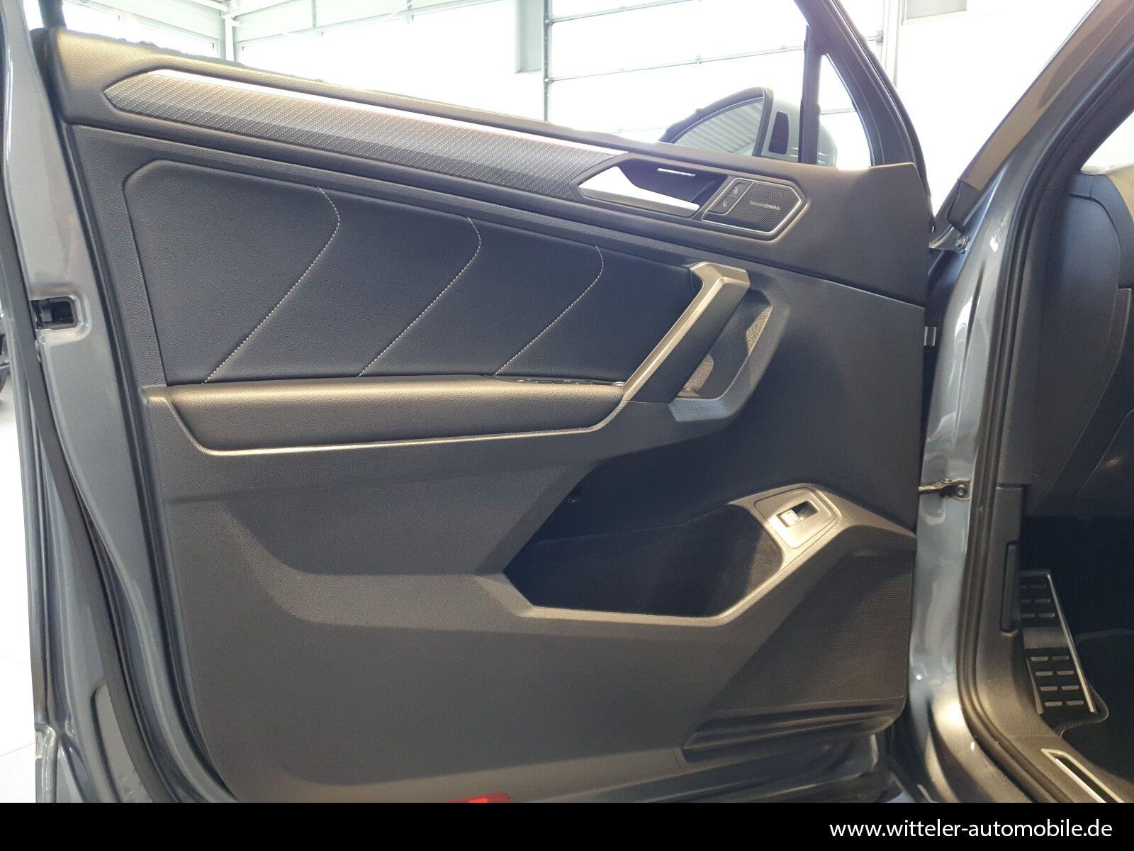 Volkswagen Tiguan Allspace R-Line 7-Sitze 4Motion AHK Sound foto 17
