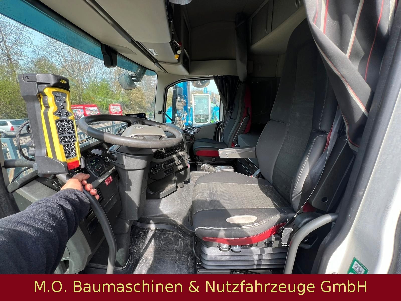 Fahrzeugabbildung Volvo FH 420 /AC / 6x2 / Liftachse / Euro6 /